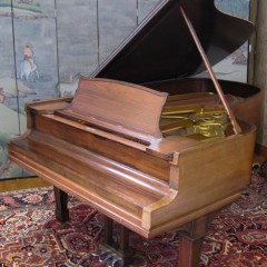 201307091458450.steinway-piano-full[1]