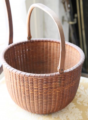 William Appleton Round Open Swing Handle Basket