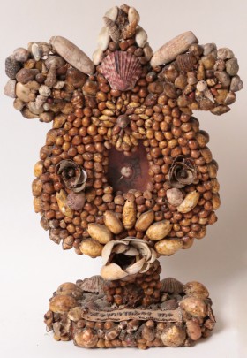 Victorian Shell Encrusted Pedestal Picture Frame