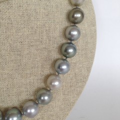 Fine Tahitian South Sea Pearls Necklace