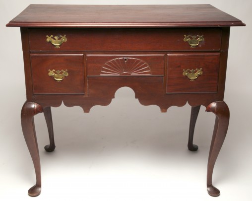 18th Century American Mahogany Lowboy