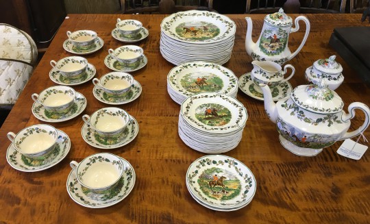 Wedgwood Dinner Service in the "Eturia" Pattern