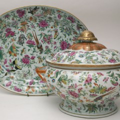 Chinese Porcelain Export Famille Verte Covered Tureen and Under Platter, circa 1830