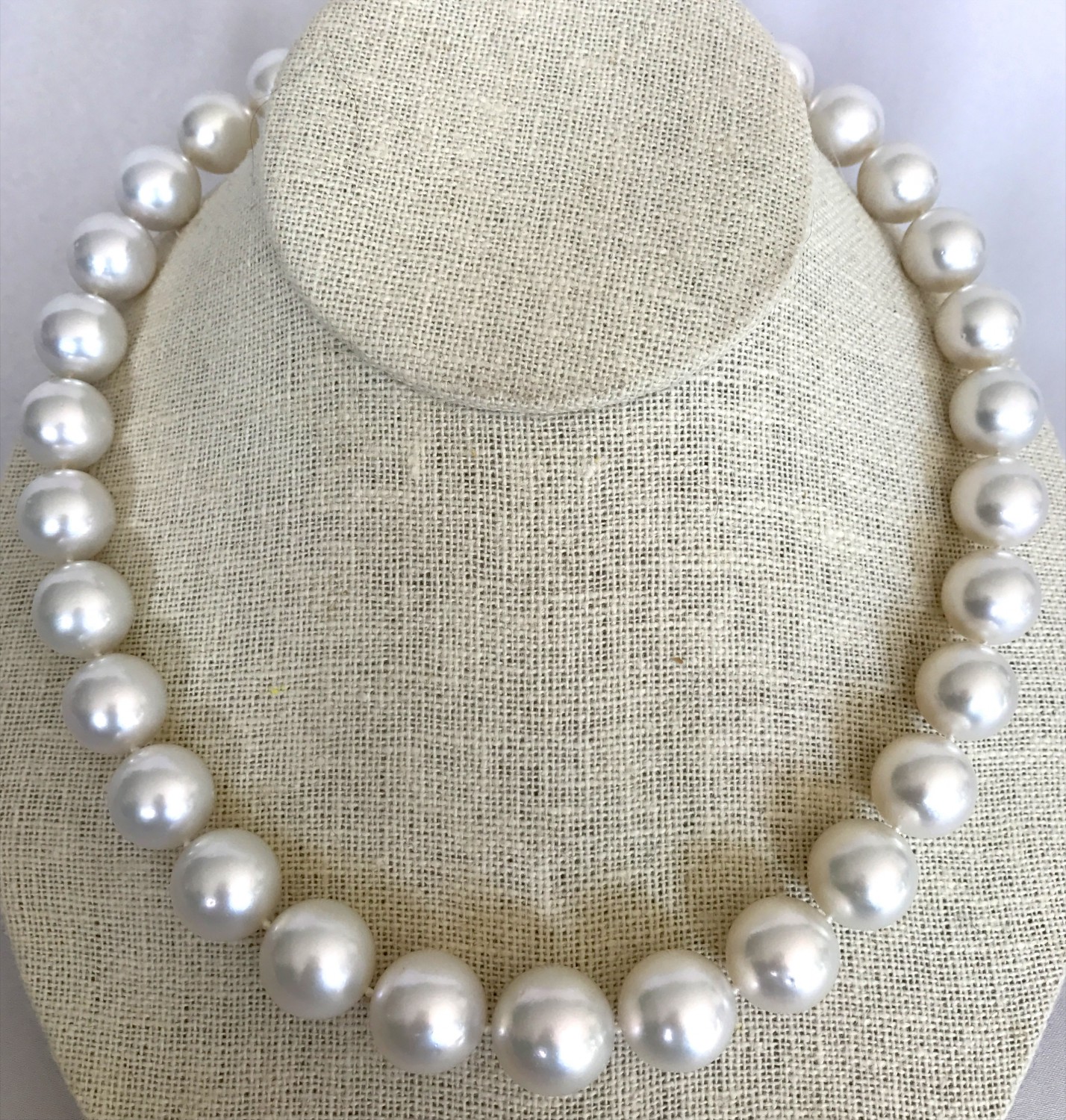 20" Natural South Sea Freshwater Baroque White Pearl Necklace - 12-13mm Rice Shape