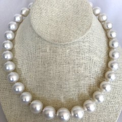 Fine 13mm x 15.6mm White South Sea Pearl Necklace