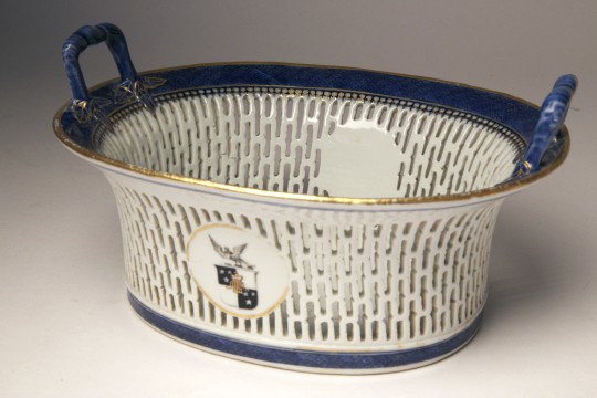 Chinese Export Porcelain Chestnut Basket