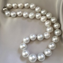 Fine 13mm x 15mm White South Sea Graduated Pearl Necklace