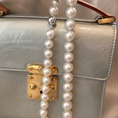 Fine 12.3mm x 15.5mm White South Sea Graduated Pearl Necklace