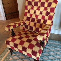 Tufted Back Gingham Chair_5909