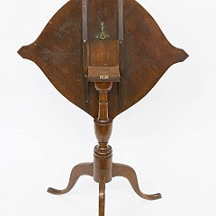 Rare Nantucket Federal Birch Serpentine Tilt-Top Candlestand, Attributed to Heman Ellis