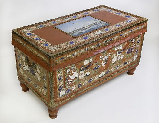 Chinese Camphorwood Trunk