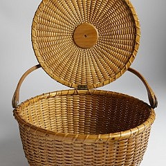 Rare Arthur D. Williams (1867-1940) Round Covered Nantucket Basket