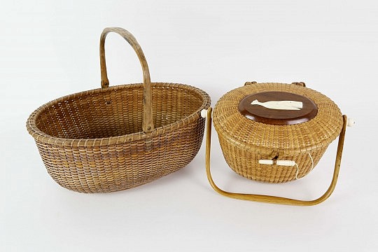 Oval Swing and Friendship Nantucket Baskets_0393