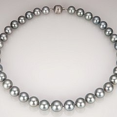 Very Fine 11mm-13.5mm South Sea Tahitian Grey Pearl Necklac, 14k White gold and diamond clasp