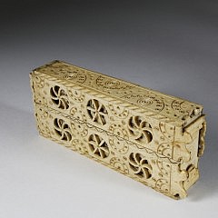 Prisoner-of-War Carved Bone Game Box, circa 1810