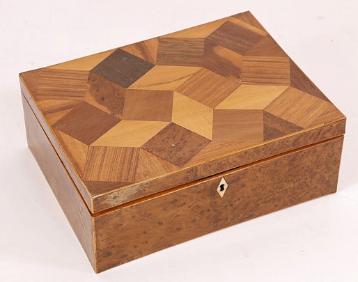 19th Century Birds-Eye-Maple Lift Top Box with Inlaid Tumbling Block Inlaid Lid