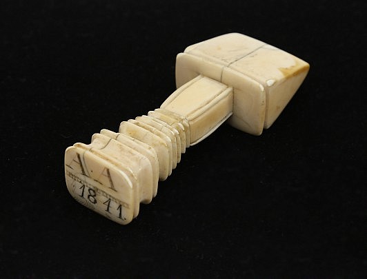 ivory Seam Rub