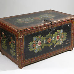 40705 Decorated Trunk