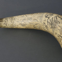 18-3102 Scrimshaw Powder Horn A_MG_3287