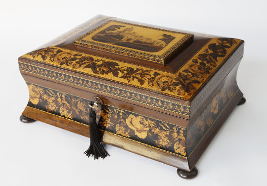310-3771 Turnbridge Sewing Box A_MG_2541