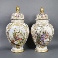 Pair of Meissen Agustus Rex Covered Palace Jars, 2nd half of the 19th Century