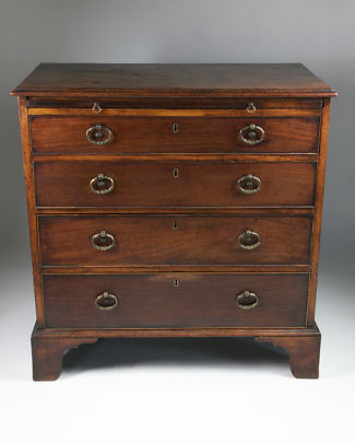 51-3989 English Mahogany Bachelors Chest_MG_2835