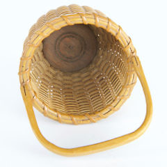 Mitchy Ray Miniature One-Egg Swing Handle Nantucket Basket