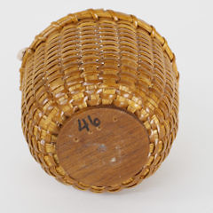 Mitchy Ray Miniature One-Egg Swing Handle Nantucket Basket