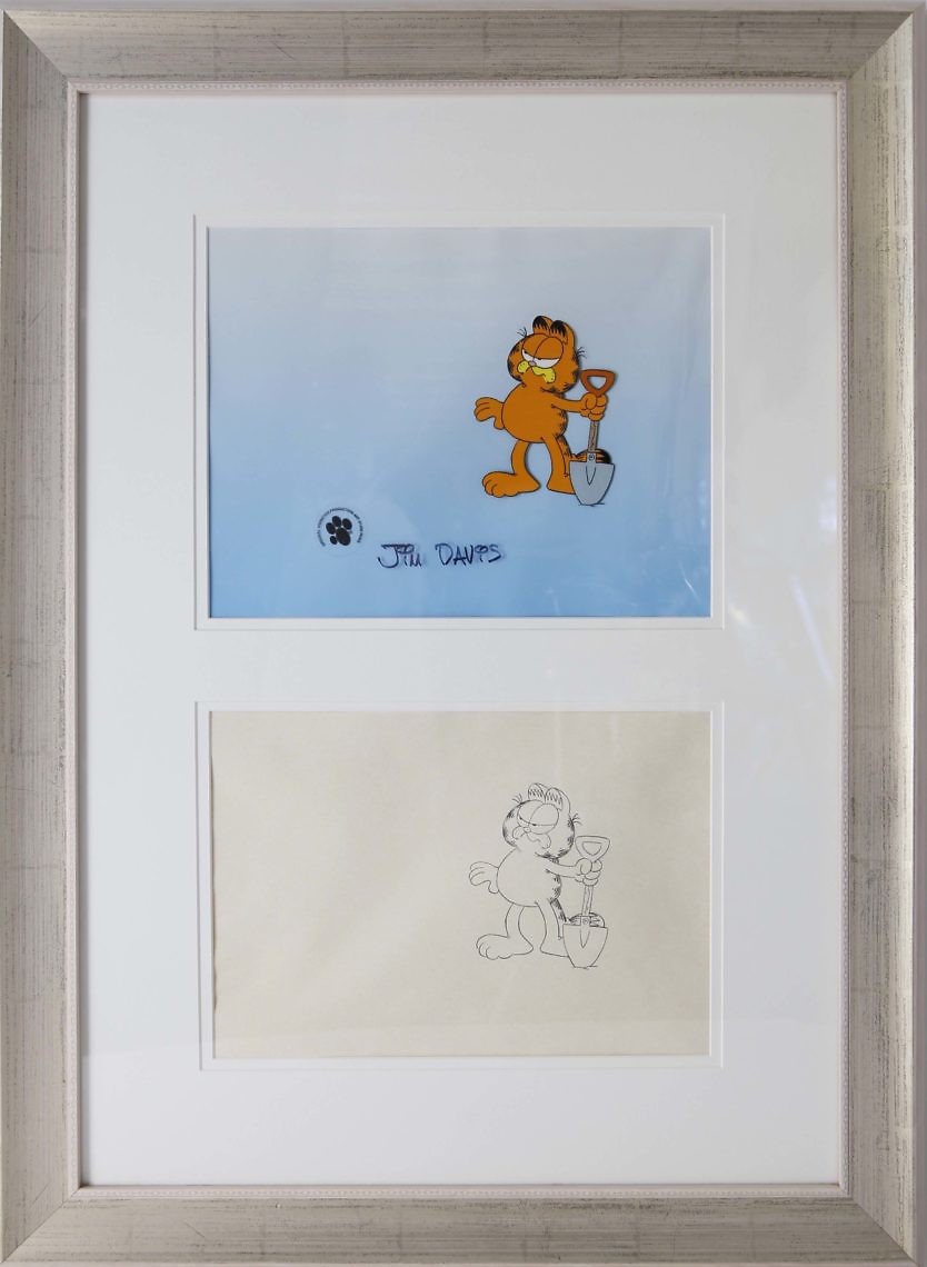 Jim-Davis-Garfield-Holding-the