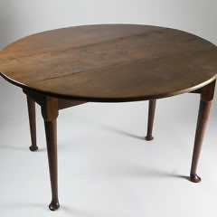 American Queen Anne Walnut Drop Leaf Table, circa 1760