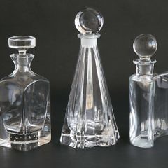 21-4803 3 Crystal Decanters B_MG_4012