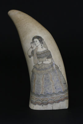 2-4840 Scrimshaw Whale Tooth Fashionable Lady A_MG_8432