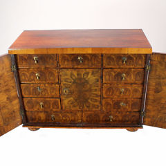 41133 George II Oyster Walnut Cabinet AA IMG_7572