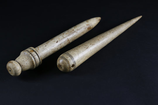 65-4817 Two Whalebone Tools_MG_8325