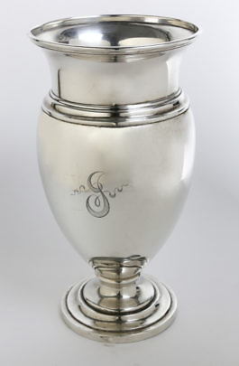 18-4777 Wallace Sterling Vase A_9749