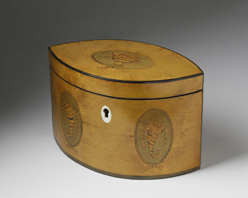 351-3771 Navette Form Tea Caddy A_MG_8724