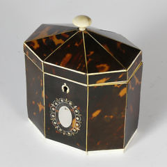 366-3771 Octagon Tortoiseshell Tea Caddy A_MG_9990