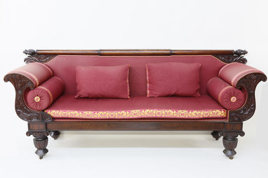 70-4820 Classical Mahogany Sofa A_MG_9397