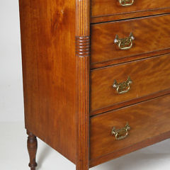 New Hampshire Sheraton Flame Birch Chest of Drawers, 19th Century