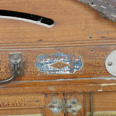 Pen Craig Kennels Wooden Dome Top Dog Carrier, Turn of the Century