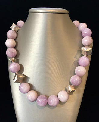 40762 Kunzite Bead Necklace A MG_4425