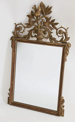 115-4800 Gilt Mirror with Love Bird Pediment A_MG_6208