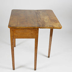 American Hepplewhite Tiger Maple Single Drop Leaf Table