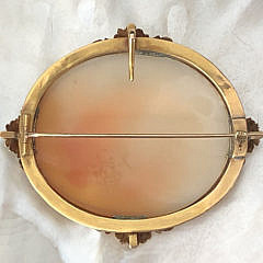 Antique 14k Yellow Gold Carved Cameo Brooch