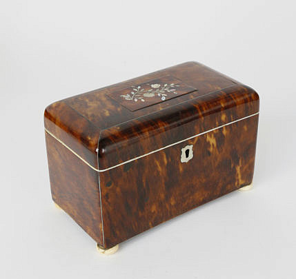 403-3771 Tortoiseshell and Mother of Pearl Inlaid Tea Caddy A_MG_5456