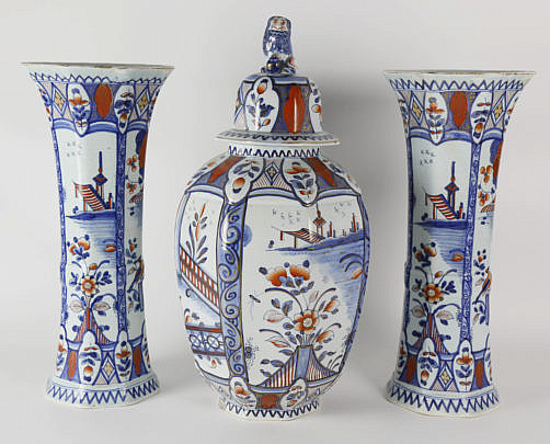 24-4935 Delft Imari Pattern Garniture Set A_MG_7823