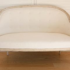 31-4935 Louis XI Style Tub Form Settee A_MG_7252