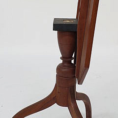 American Federal Cherry Tilt Top Candlestand, early 19th Century