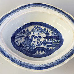 19th Century Chinese Canton Blue and White Covered Vegetable Dish