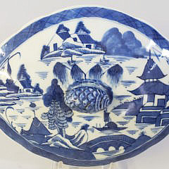 19th Century Chinese Canton Blue and White Covered Vegetable Dish